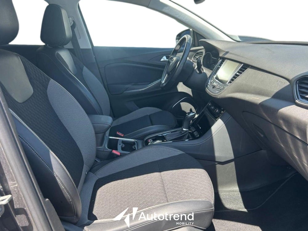 Opel Grandland X usata a Bari (6)