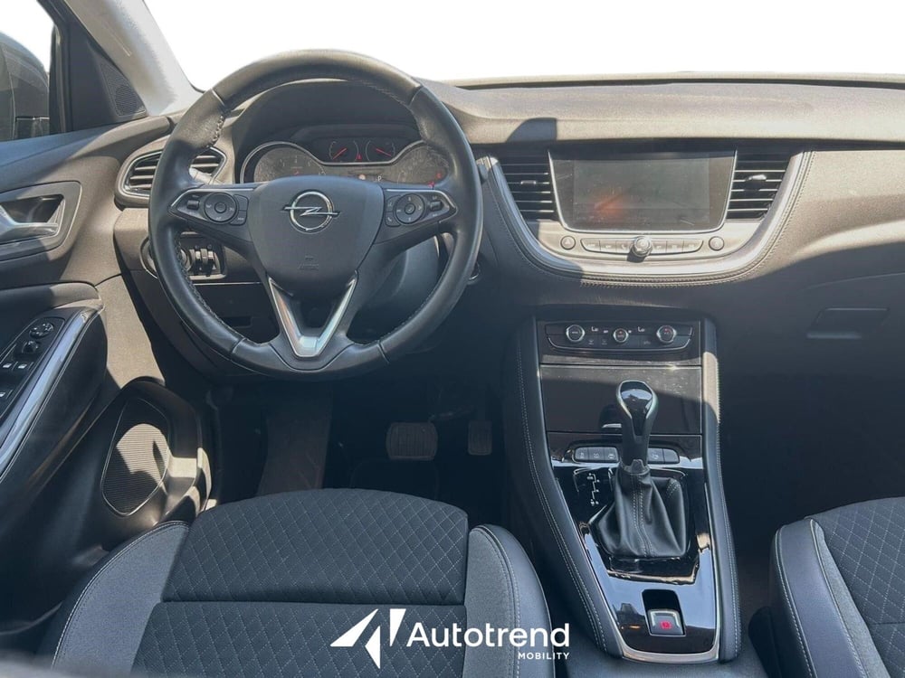 Opel Grandland X usata a Bari (7)