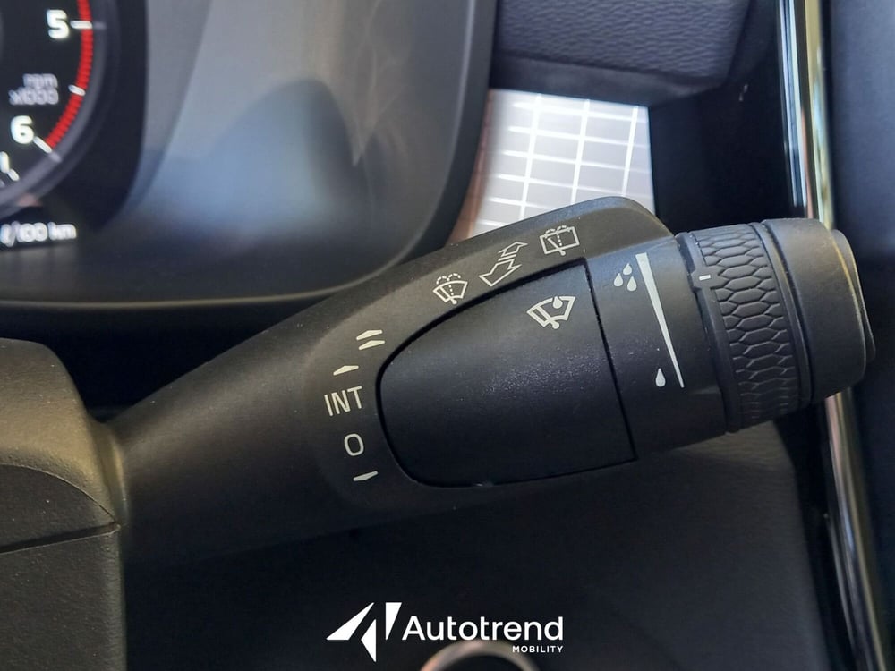 Volvo XC40 usata a Bari (10)