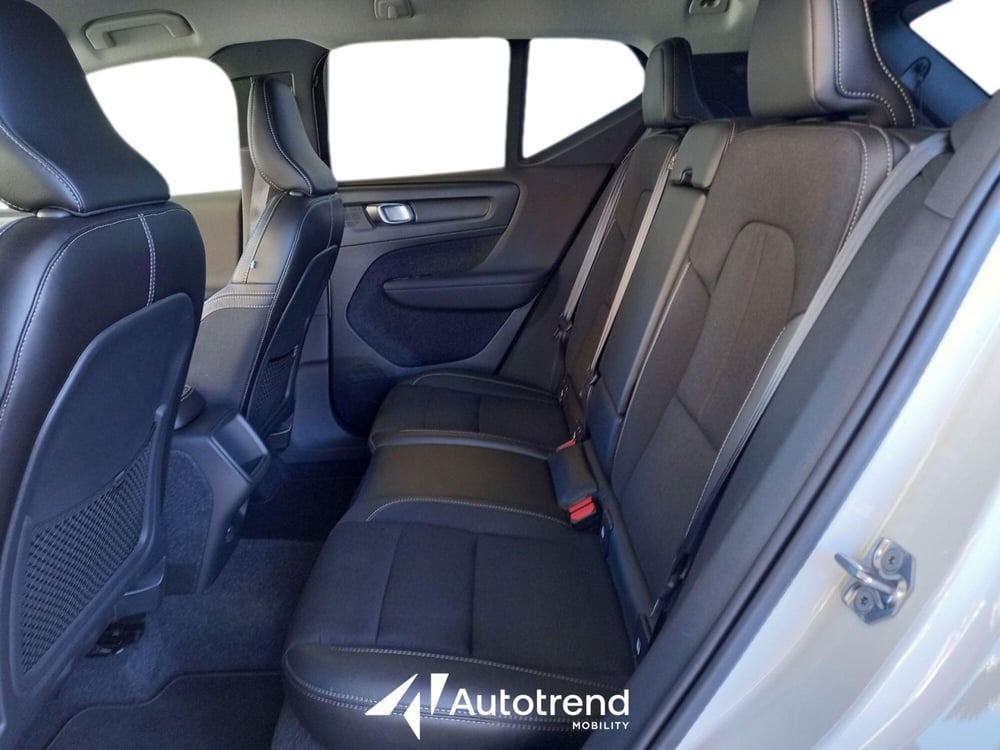 Volvo XC40 usata a Bari (16)
