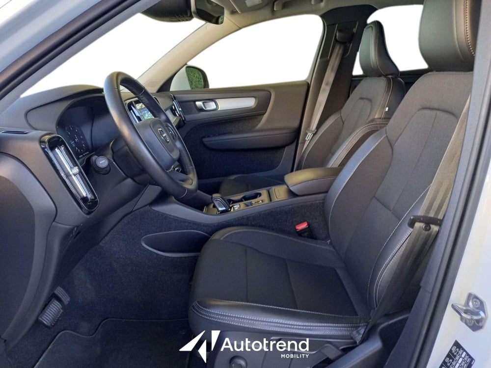 Volvo XC40 usata a Bari (6)