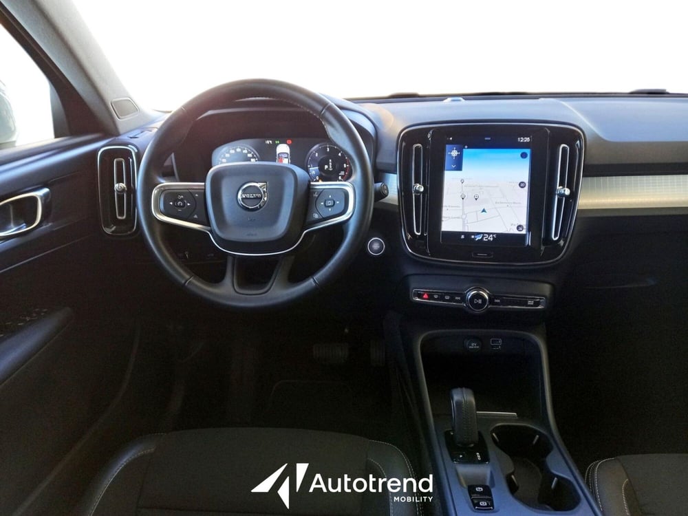 Volvo XC40 usata a Bari (8)