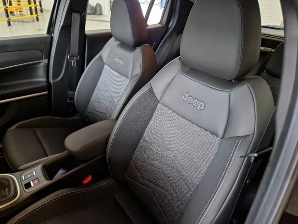 Jeep Avenger usata a Salerno (11)