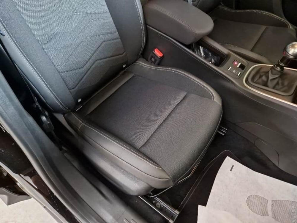 Jeep Avenger usata a Salerno (14)
