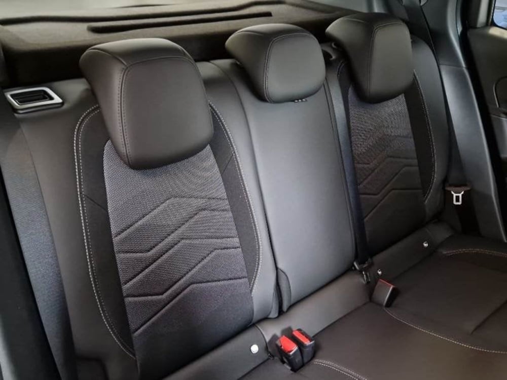 Jeep Avenger usata a Salerno (15)
