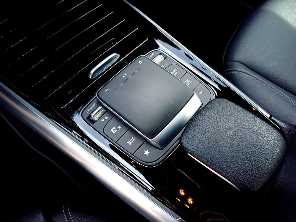 Mercedes-Benz GLA SUV usata  (9)