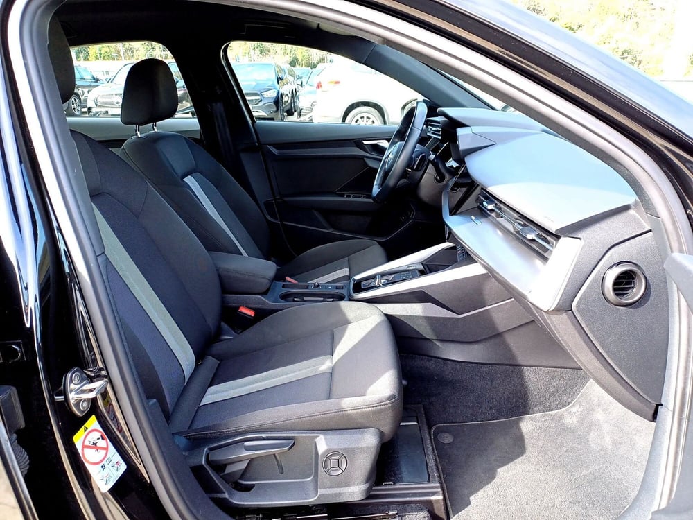 Audi A3 Sedan usata  (10)