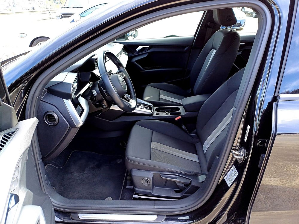 Audi A3 Sedan usata  (6)