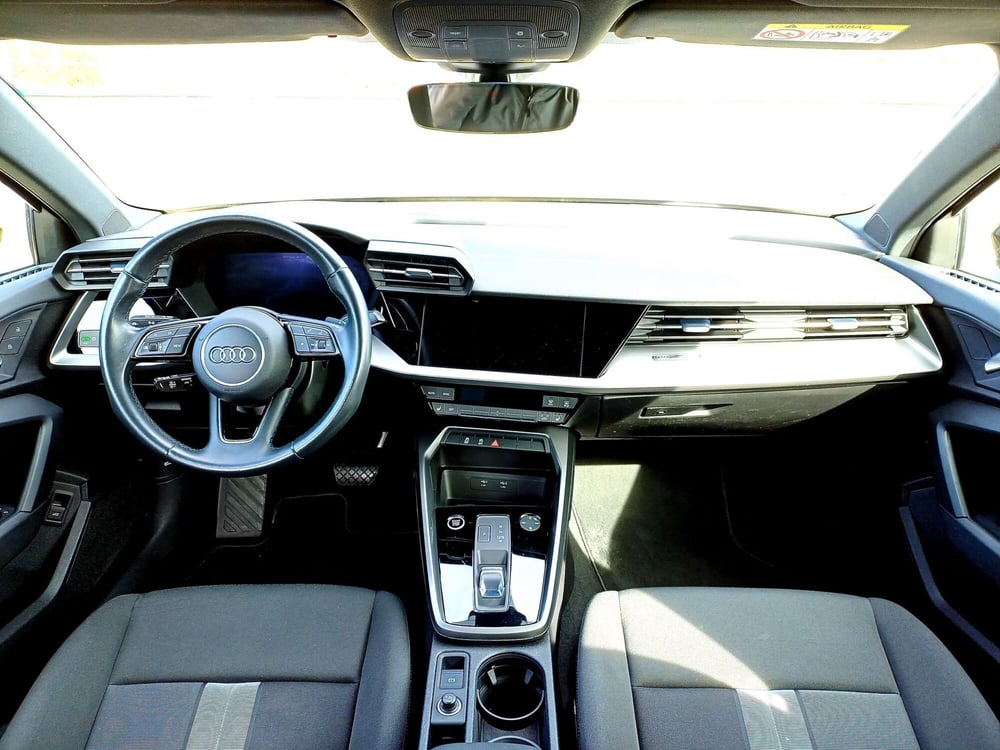 Audi A3 Sedan usata  (8)