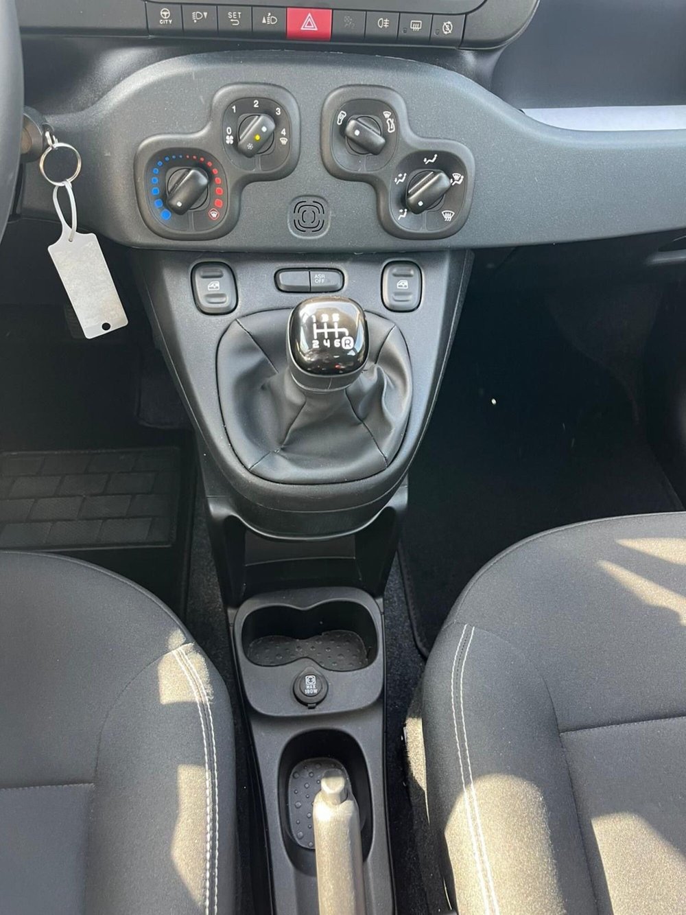 Fiat Panda Cross usata a Milano (17)