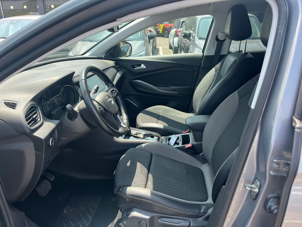 Opel Grandland X usata a Milano (11)