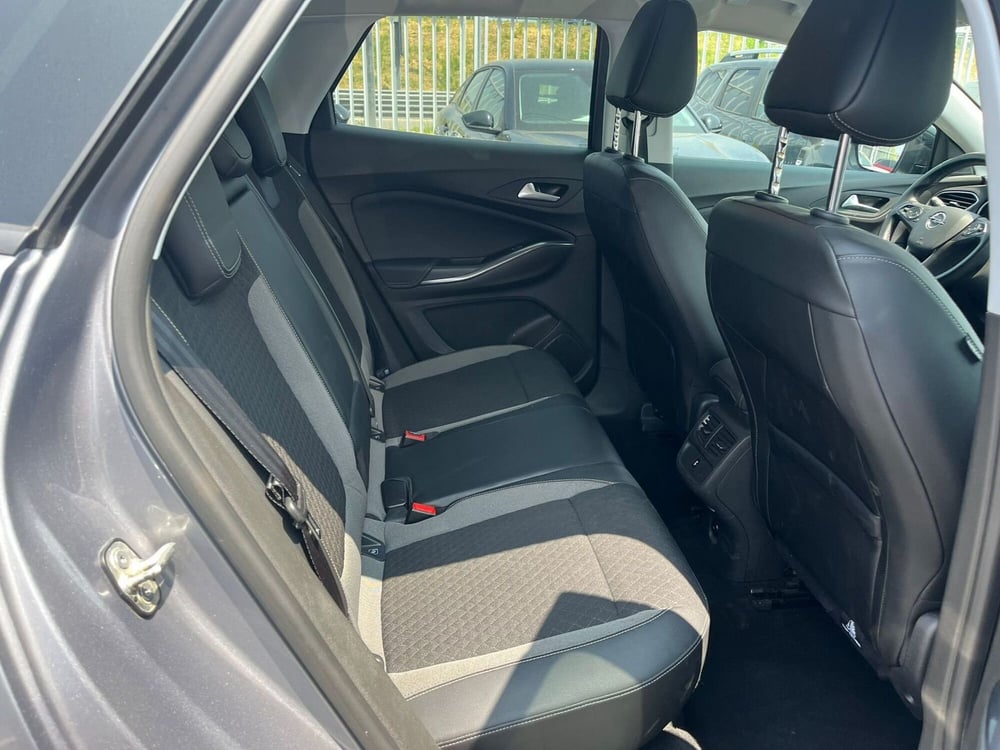 Opel Grandland X usata a Milano (16)