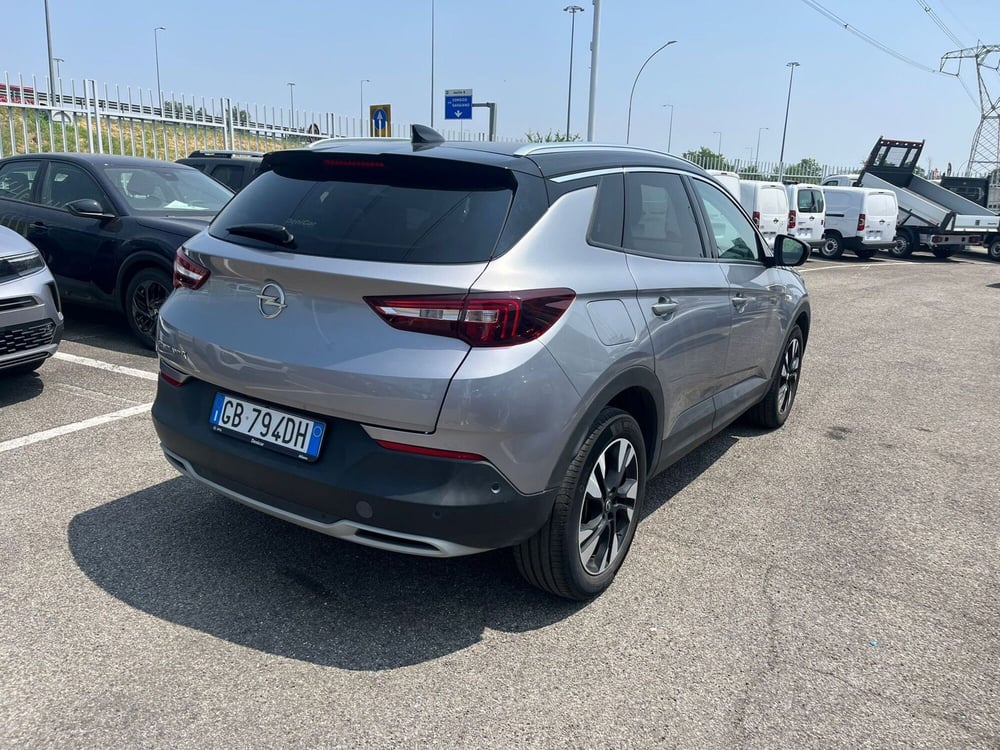 Opel Grandland X usata a Milano (7)