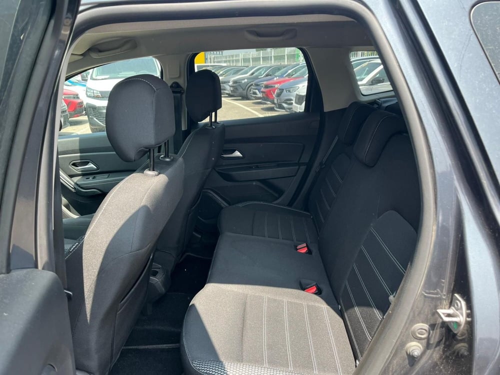 Dacia Duster usata a Milano (13)