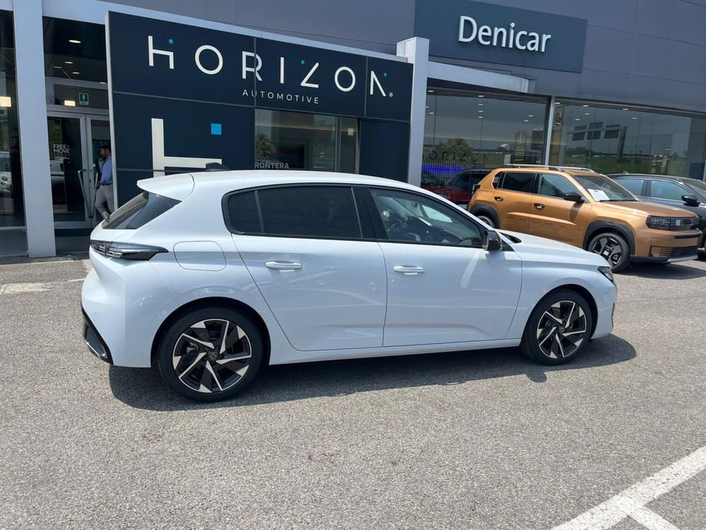 Peugeot 308 nuova a Milano (5)