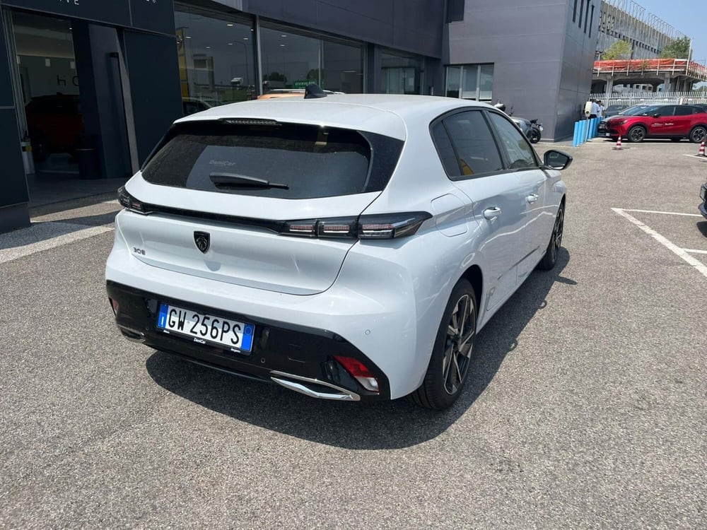 Peugeot 308 nuova a Milano (7)