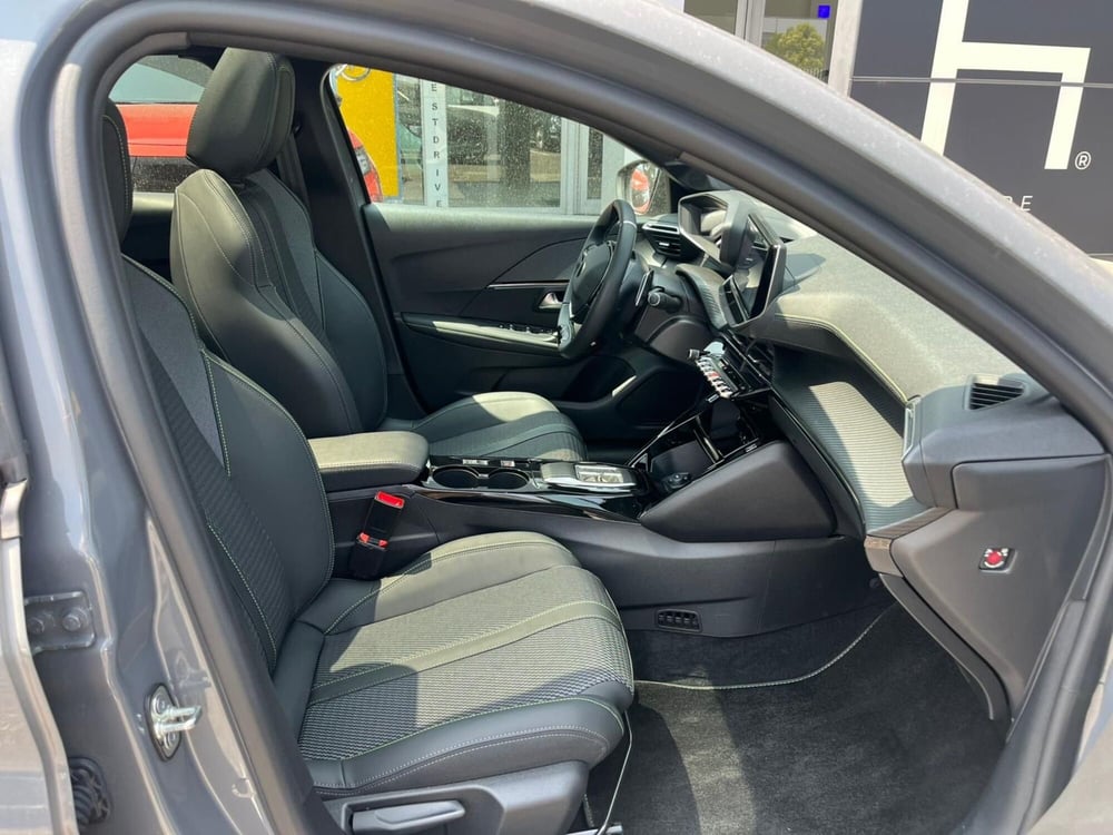 Peugeot 208 usata a Milano (14)