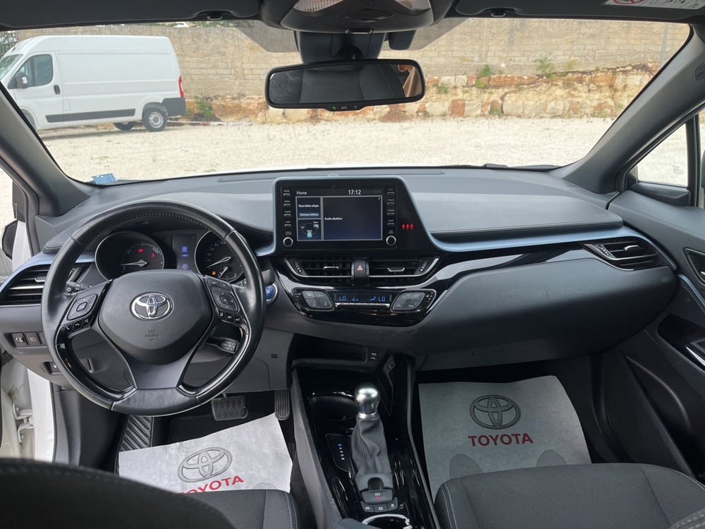 Toyota Toyota C-HR usata a Ragusa (10)