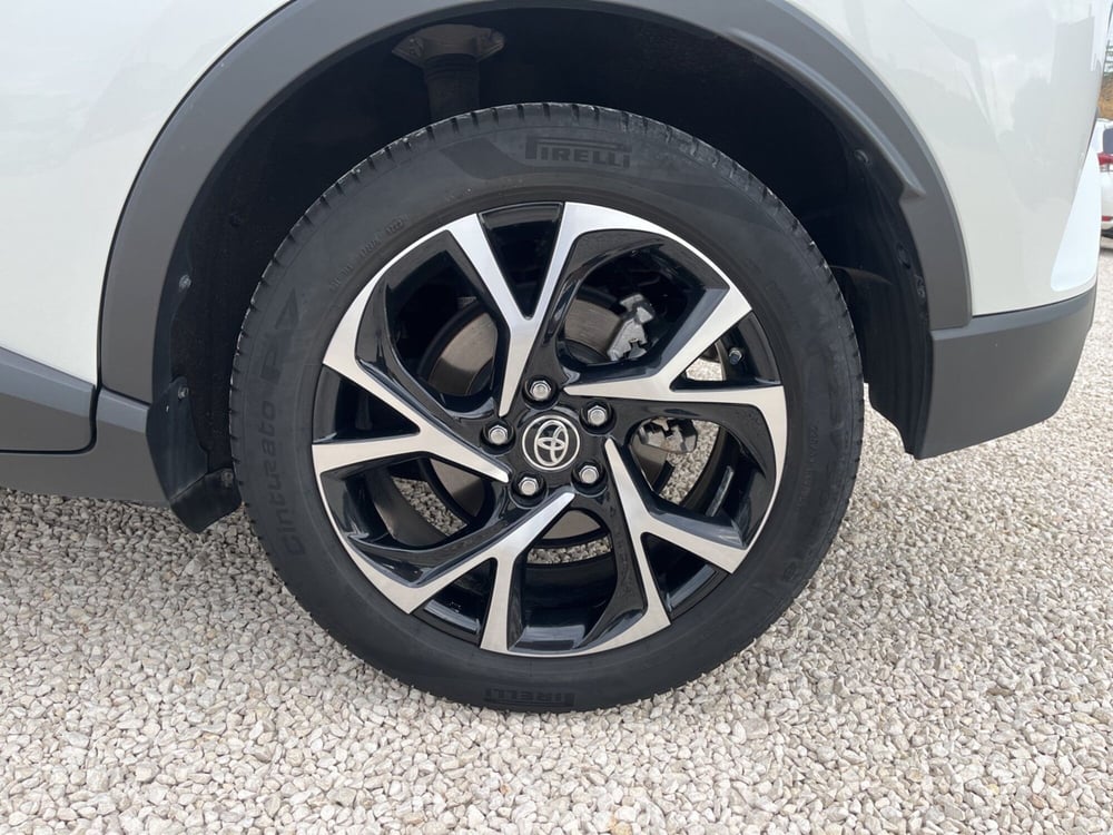 Toyota Toyota C-HR usata a Ragusa (6)