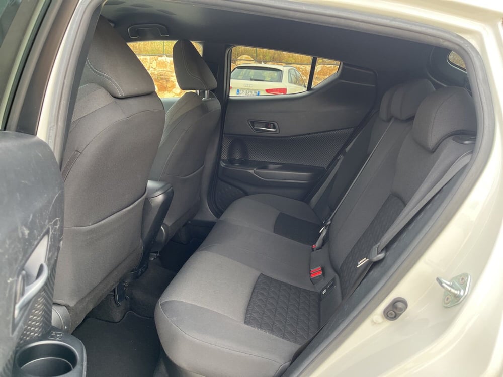 Toyota Toyota C-HR usata a Ragusa (8)