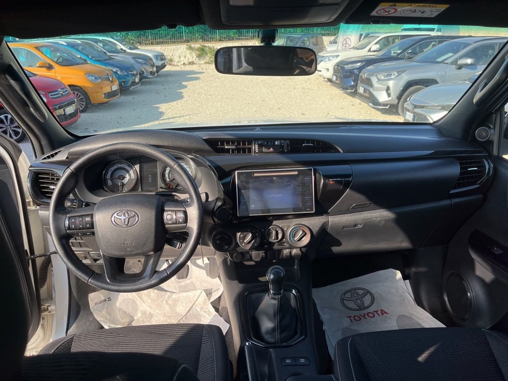 Toyota Hilux usata a Ragusa (9)