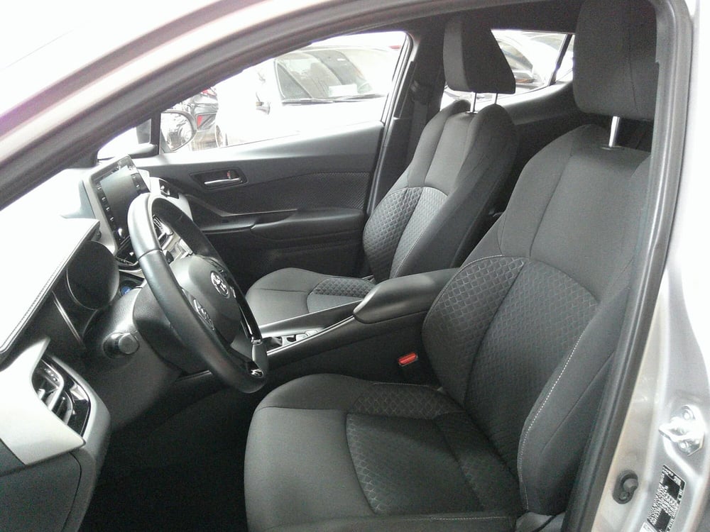 Toyota Toyota C-HR usata a Treviso (12)