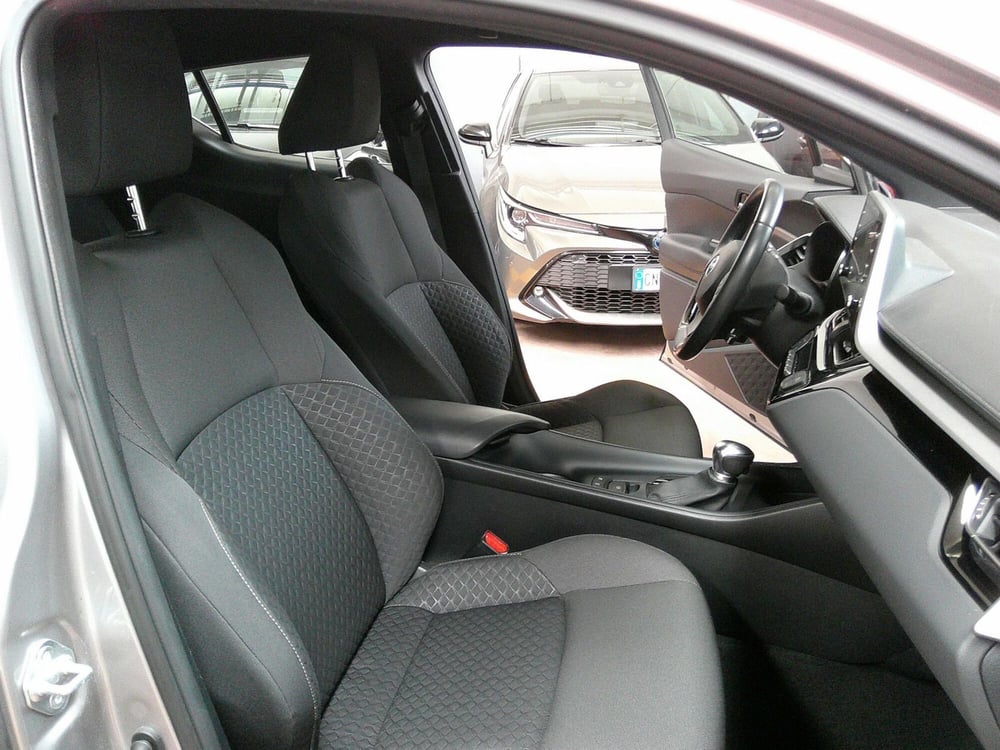 Toyota Toyota C-HR usata a Treviso (14)