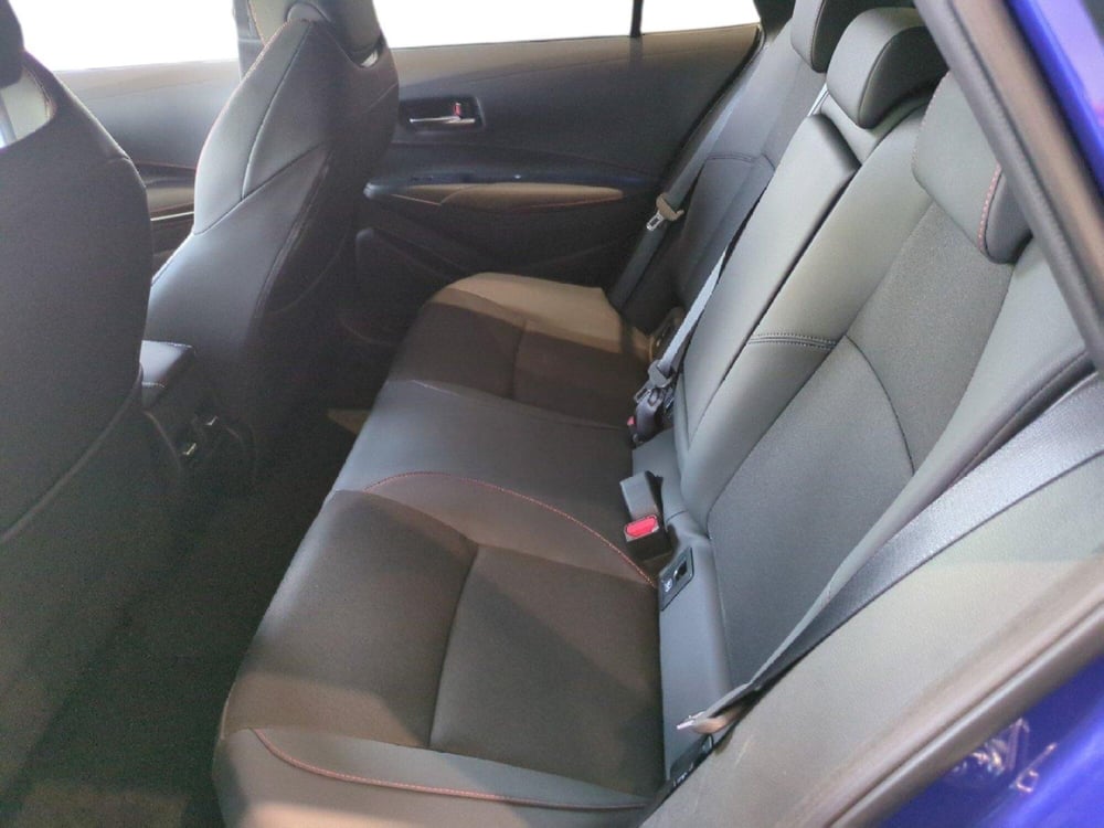 Toyota Corolla Touring Sports nuova a Milano (10)