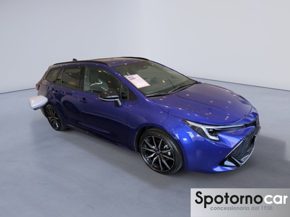 Toyota Corolla Touring Sports nuova a Milano (2)