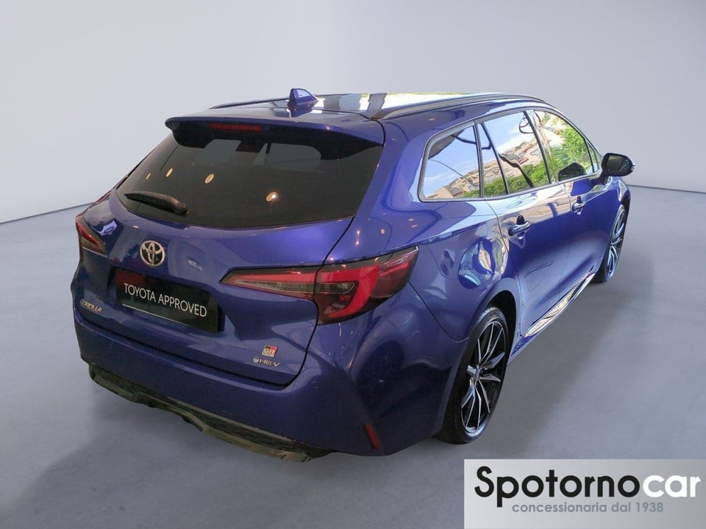 Toyota Corolla Touring Sports nuova a Milano (3)