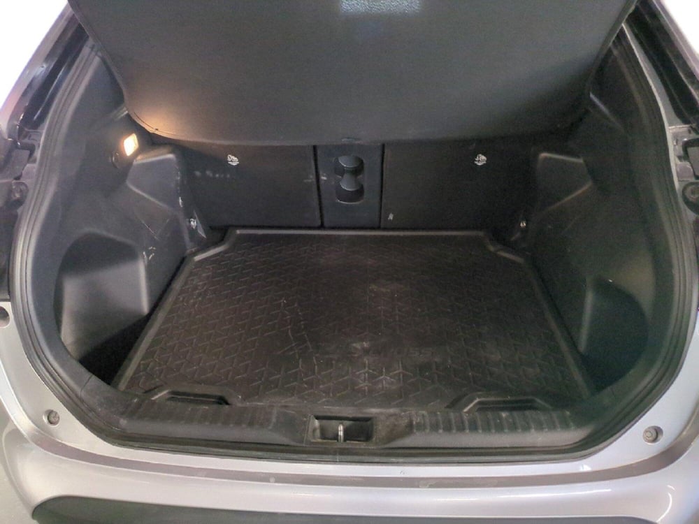 Toyota Yaris Cross usata a Milano (11)