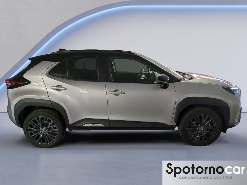 Toyota Yaris Cross usata a Milano (9)