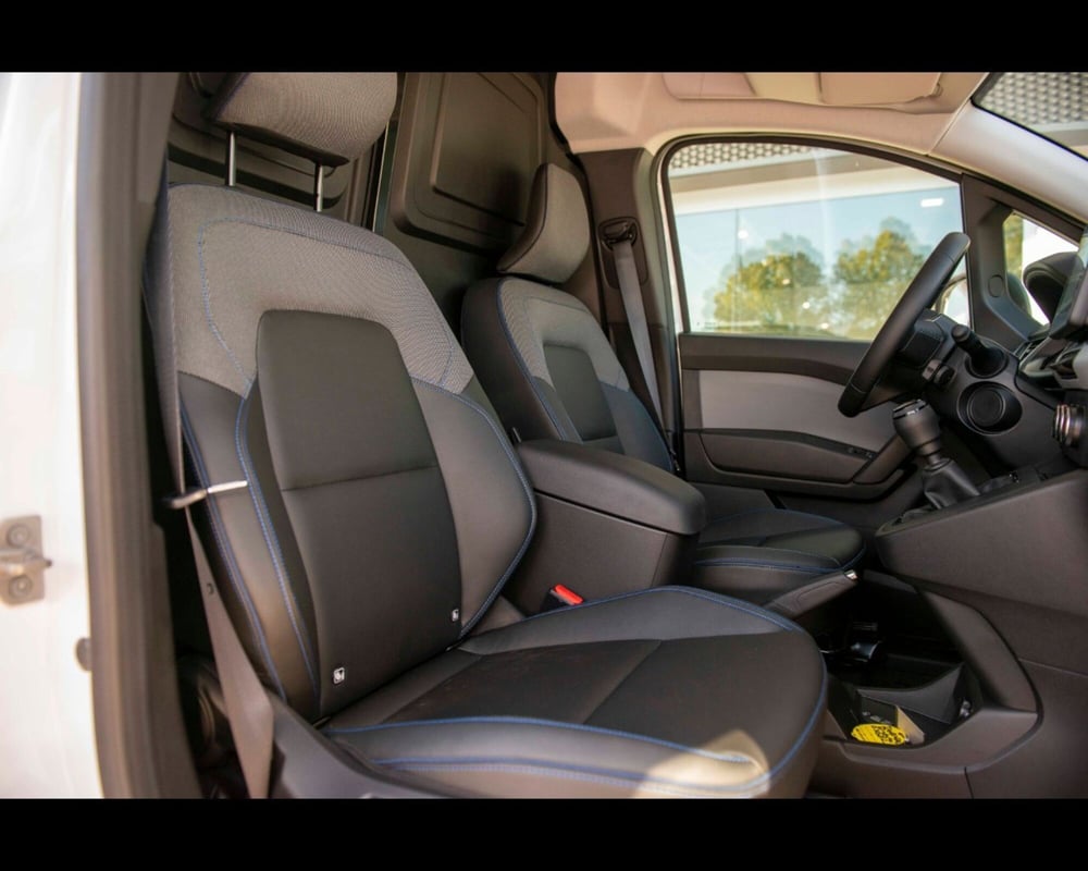 Nissan Townstar nuova a Treviso (11)