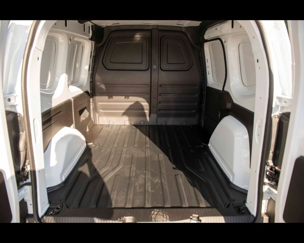 Nissan Townstar nuova a Treviso (13)