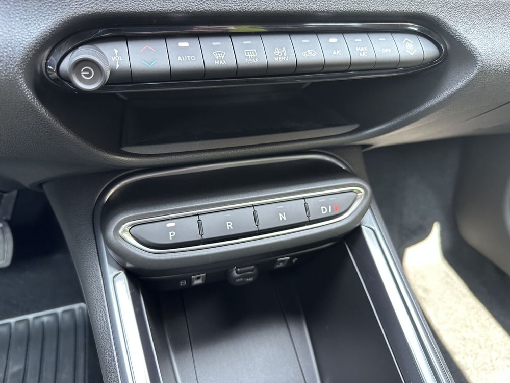 Abarth 600e nuova a Reggio Emilia (18)