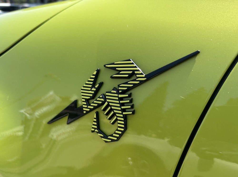 Abarth 600e nuova a Reggio Emilia (6)