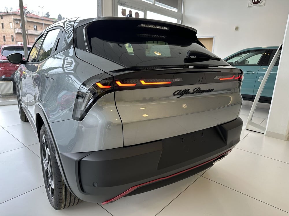 Alfa Romeo Junior nuova a Reggio Emilia (3)