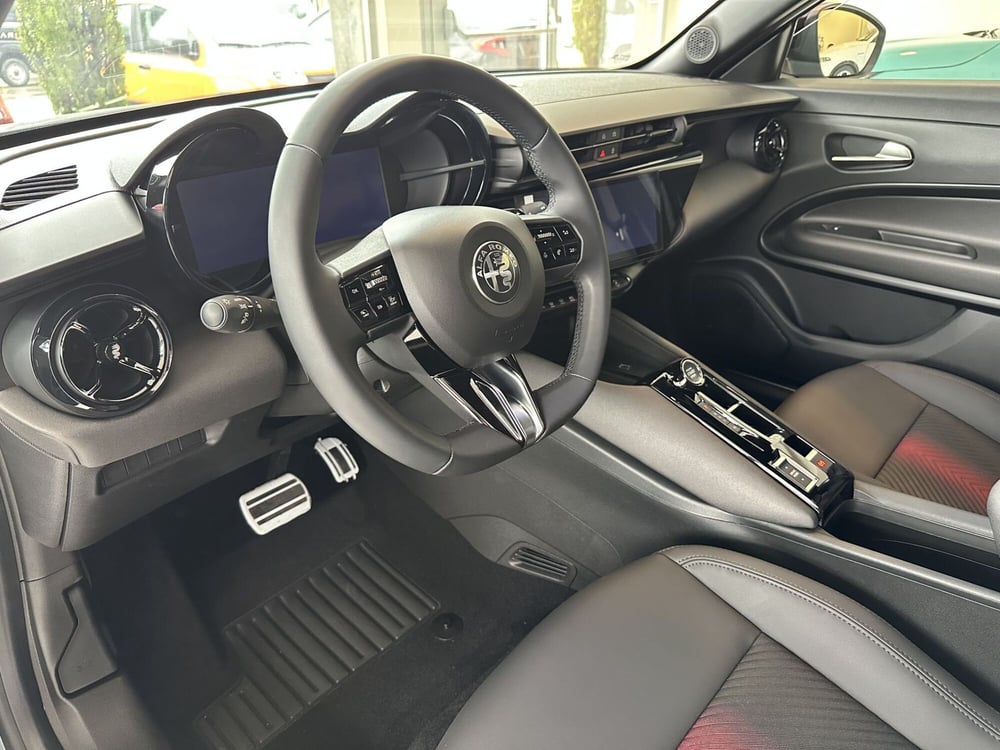 Alfa Romeo Junior nuova a Reggio Emilia (8)