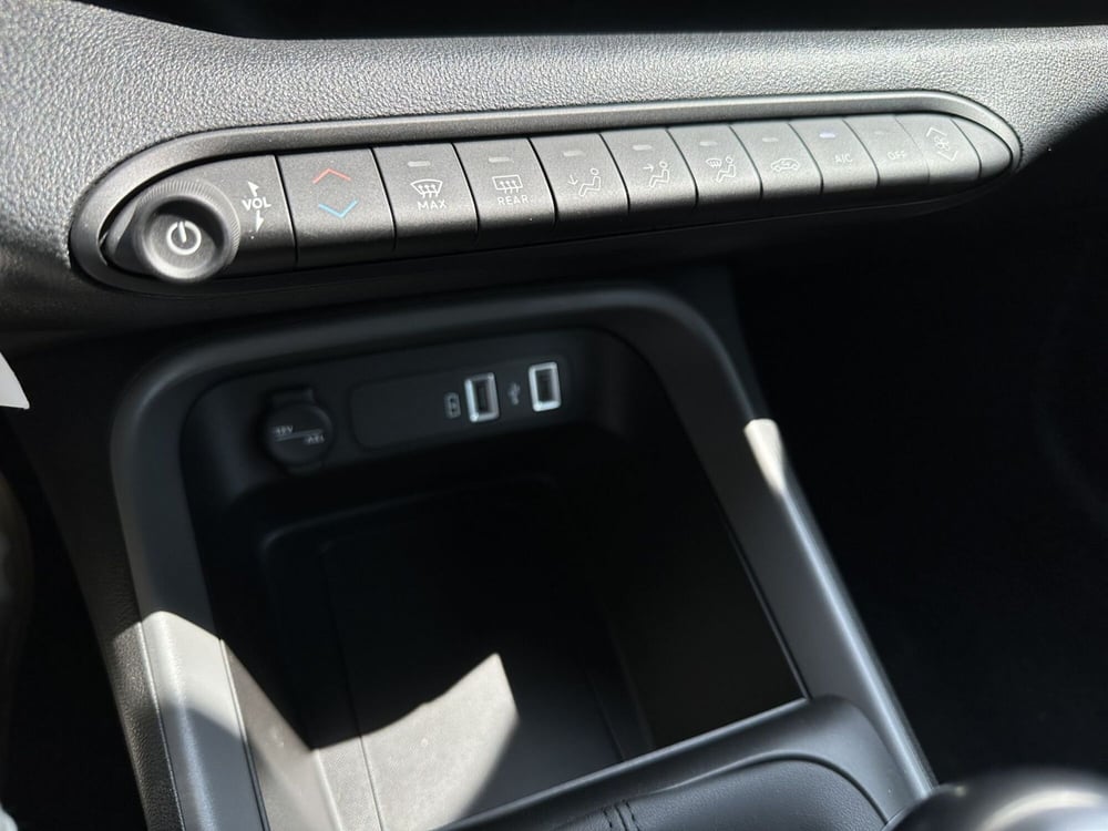 Jeep Avenger nuova a Reggio Emilia (16)