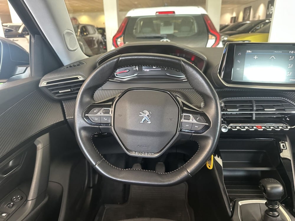 Peugeot 2008 usata a Milano (15)