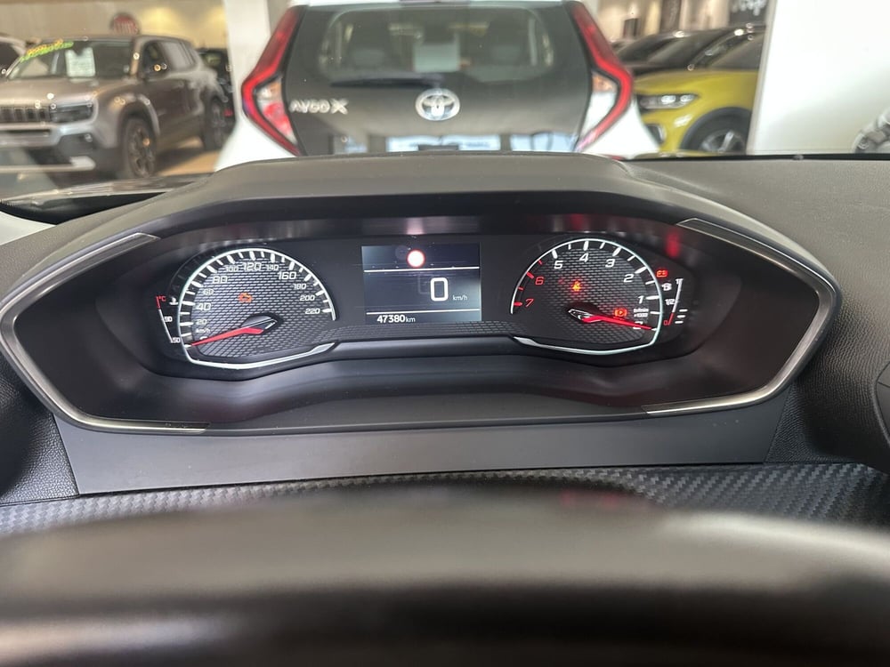 Peugeot 2008 usata a Milano (16)