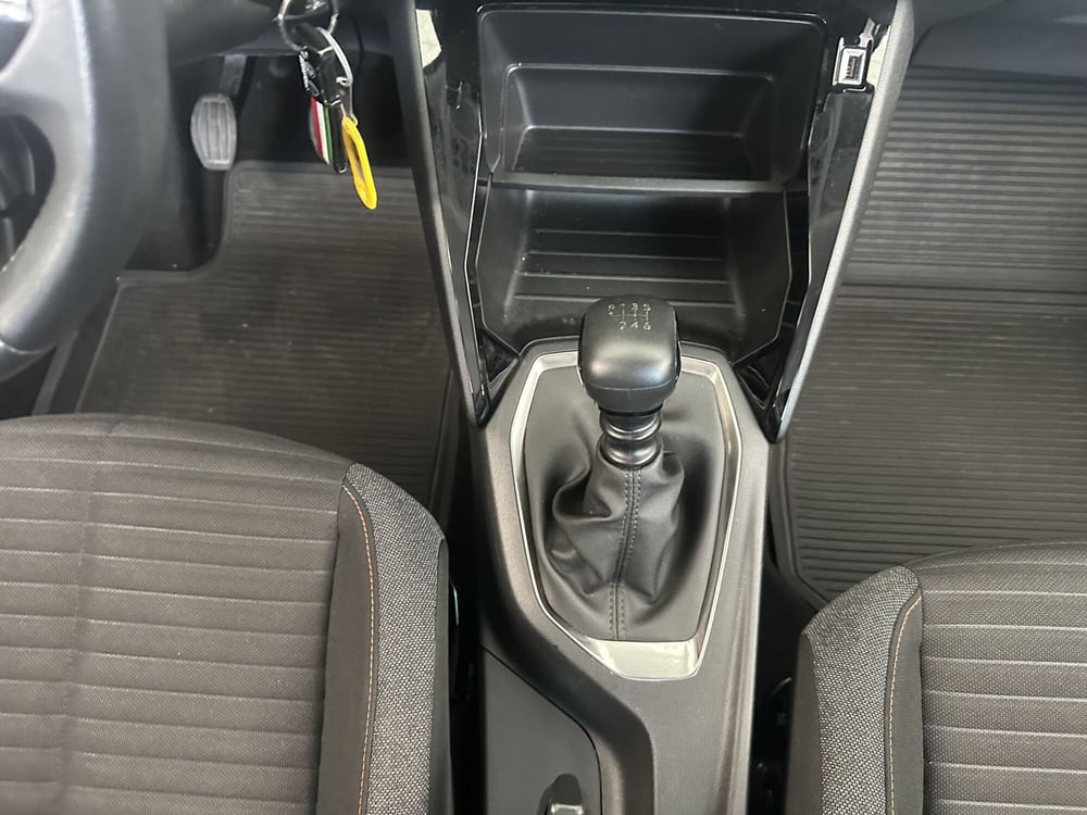 Peugeot 2008 usata a Milano (19)