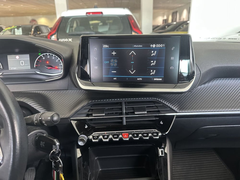 Peugeot 2008 usata a Milano (20)