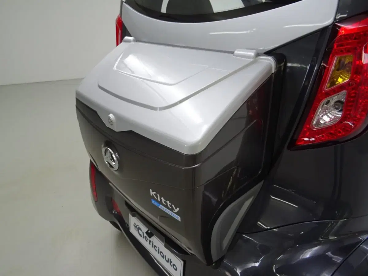 Xev XEV HS usata a Como (12)