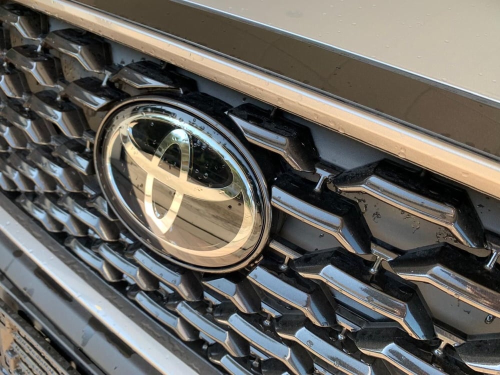 Toyota Corolla Cross Hybrid nuova a Milano (6)