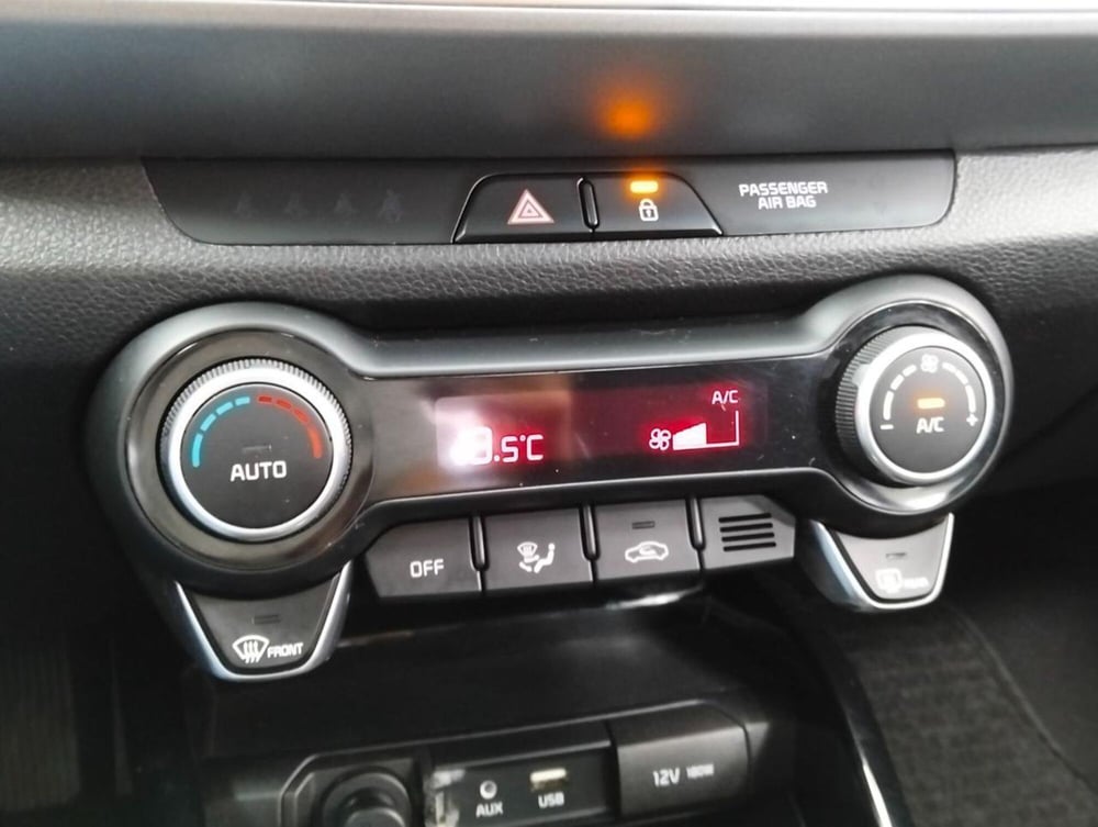 Kia Stonic usata a Como (17)