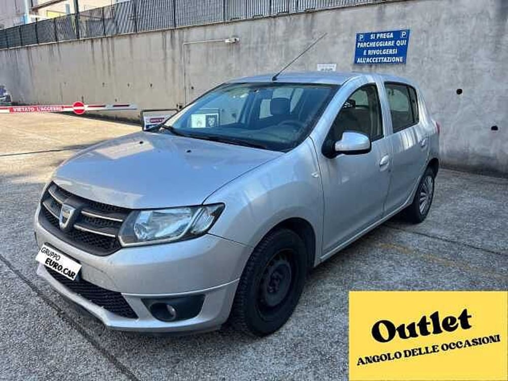 Dacia Sandero usata a Roma (3)