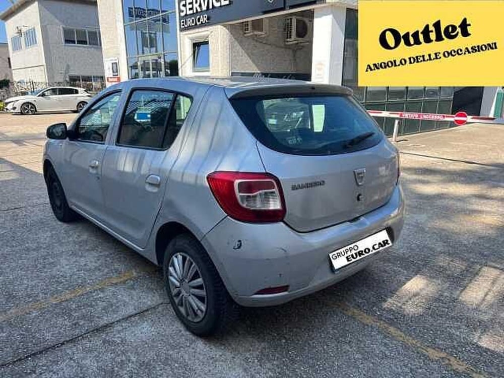 Dacia Sandero usata a Roma (4)