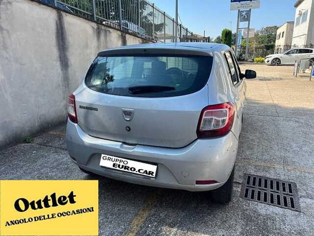Dacia Sandero usata a Roma (7)