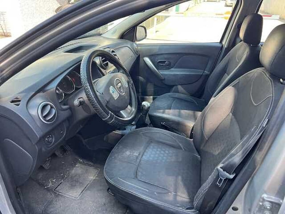 Dacia Sandero usata a Roma (8)